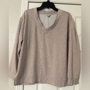 Orvis Women's V-Neck Sweater - Light Taupe